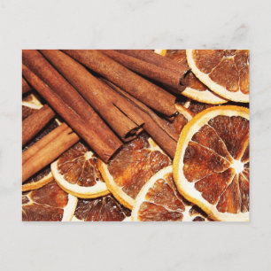 Kanelpinnar med torkad orange vykort