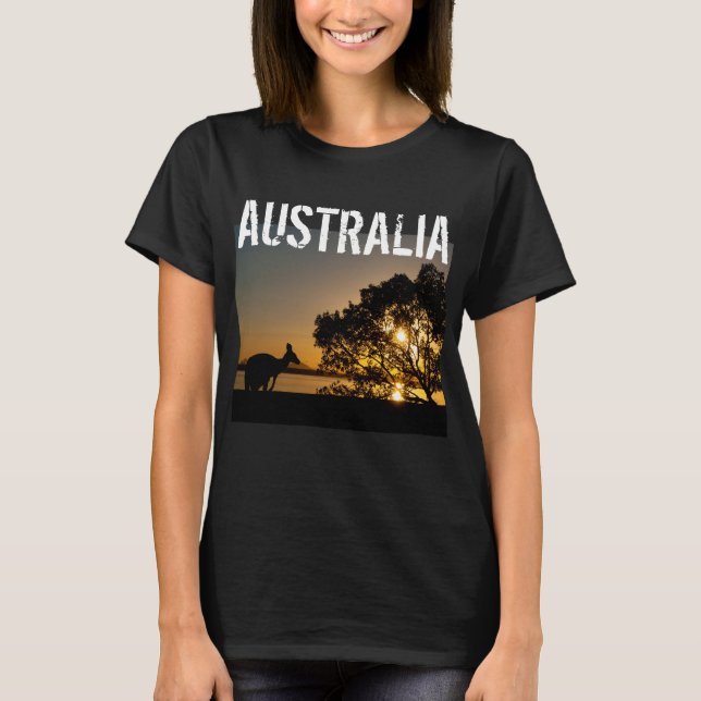 Kangaroo Sunset Photo in Australia T Shirt (Framsida)