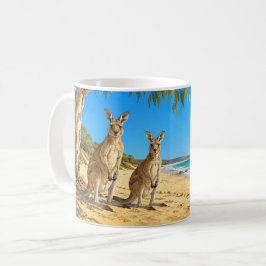 Kangaroos under gumtree sandy beach kaffemugg