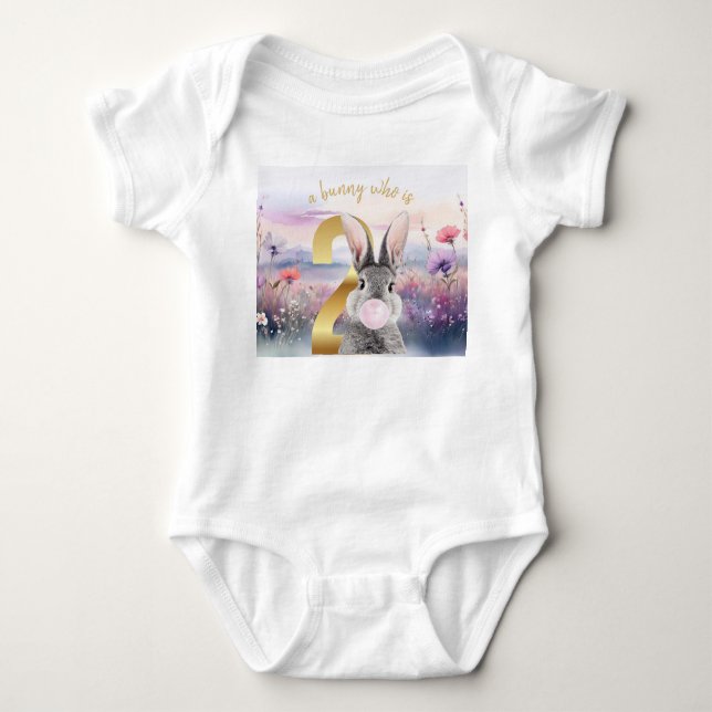 Kanin Andra födelsedagen som blåser rosa bubbelgum T Shirt (Framsida)