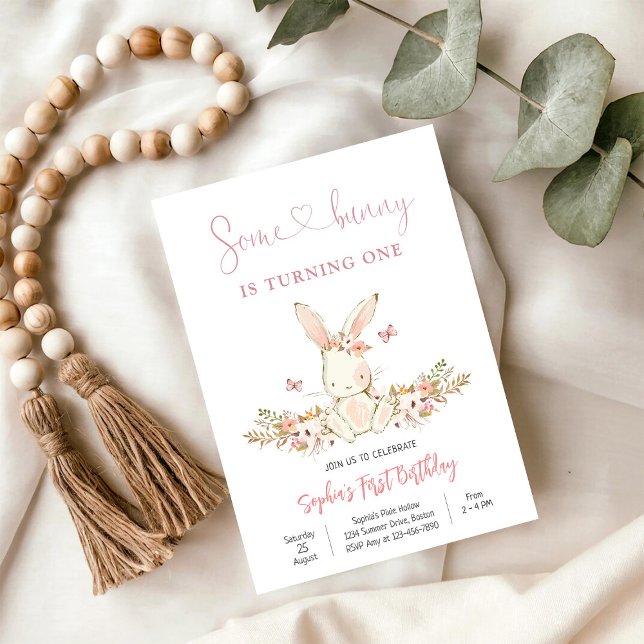 Kanin Blommig Första Födelsedagsinbjudan Inbjudningar (Skapare uppladdad)