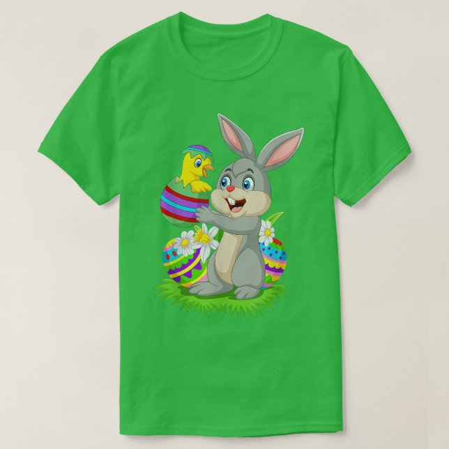 Kanin Holding a Baby Chick Hatching från en ost T Shirt (Design framsida)