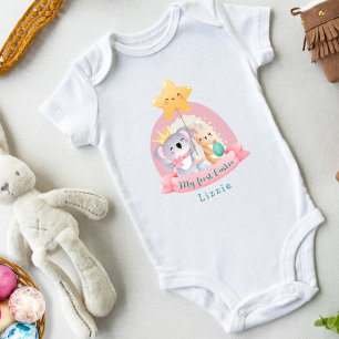 Kanin Koala Babyflicka Regnbåge Första Påsken T Shirt