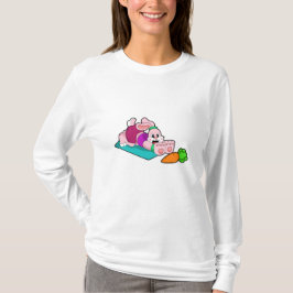 Kanin med morot på Yoga på Yoga-mattan T Shirt