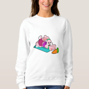 Kanin med morot på Yoga på Yoga-mattan T Shirt
