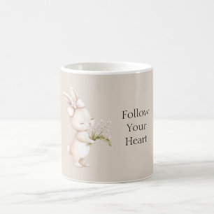 Kanin med rosa band följ ditt hjärta kaffemugg