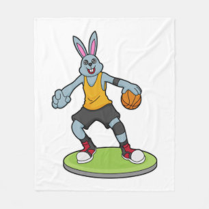 Kanin som basketspelare med basket fleecefilt