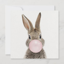 Kanin som blåser rosa bubbelgum tack kort