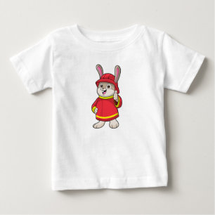 Kanin som brandman med Helmet T Shirt