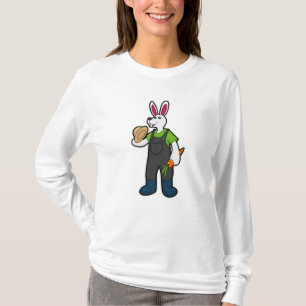 Kanin som jordbrukare med morot och hat t shirt