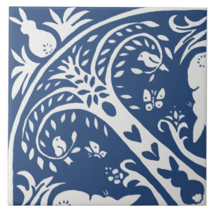 Kanin Tile Blue och White Bunny Bird Träd Mönste Kakelplatta