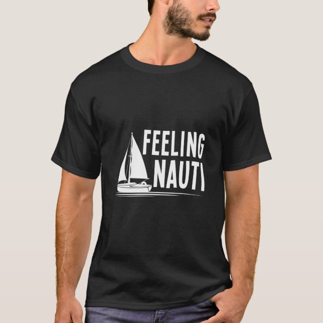 Känn Nauti Sailing Graphic T Shirt (Framsida)