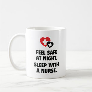 Känn Säker på natten. Sov med sjuksköterska. Kaffe Kaffemugg