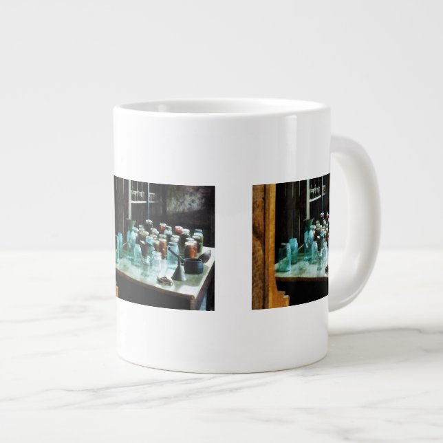 Kannar Burk. Ladles och Funnel Jumbo Mugg (Framsida höger)