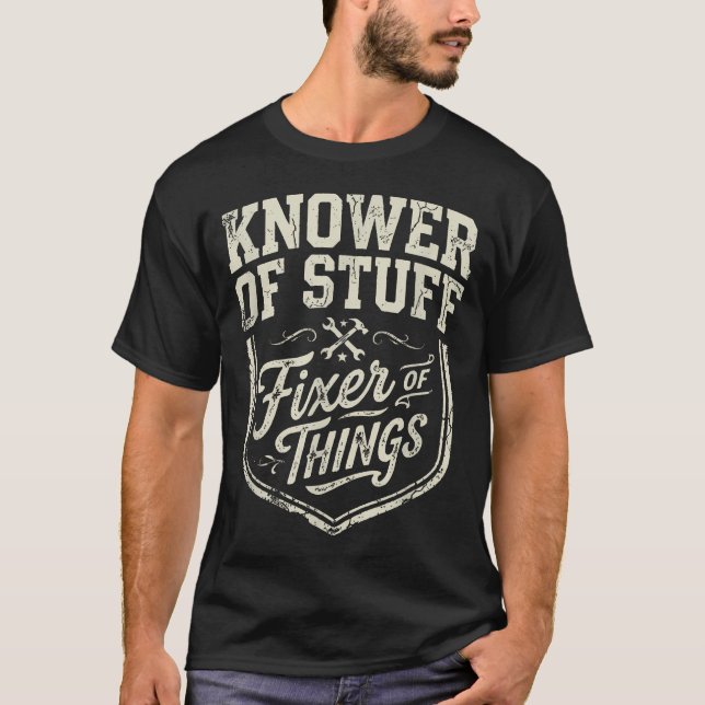 Kännare Av Saker Fixare Av Saker Män Pappa Fars Da T Shirt (Framsida)