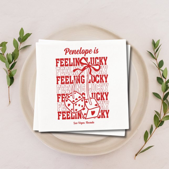 Känner mig lycklig i kärlek Sängkantssoffans serve Pappersservett (Feeling Lucky in Love Bachelorette Party Napkins
)