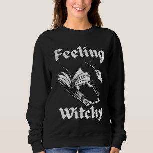 Känns Witchy Spell bok lustig Halloween-häxa T Shirt