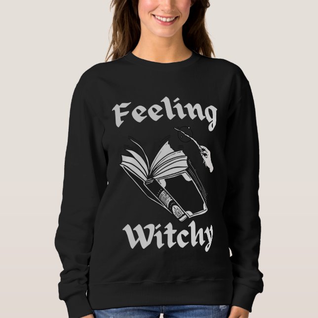 Känns Witchy Spell bok lustig Halloween-häxa T Shirt (Framsida)