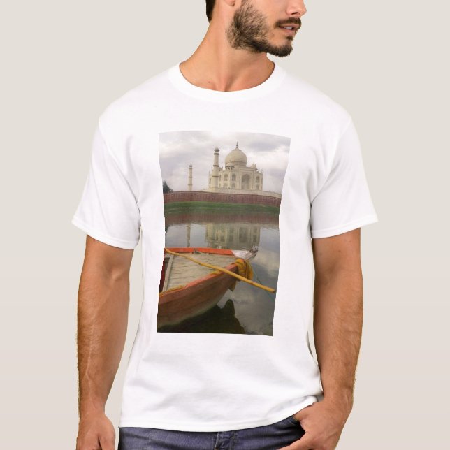 Kano i vatten med Taj Mahal, Agra, Indien Tee Shirt (Framsida)