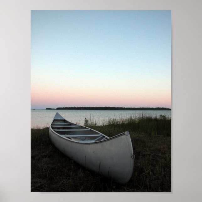 Kano på strand vid skymning poster (Framsidan)