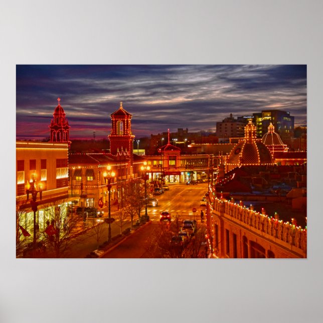 Kansas City Plaza Lights vid solnedgång Poster (Framsidan)