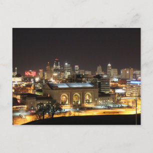 Kansas City Skyline vid nattvykort Vykort