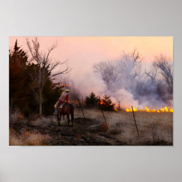Kansas Rancher vaktar en kontrollerad Prairie Burn Poster