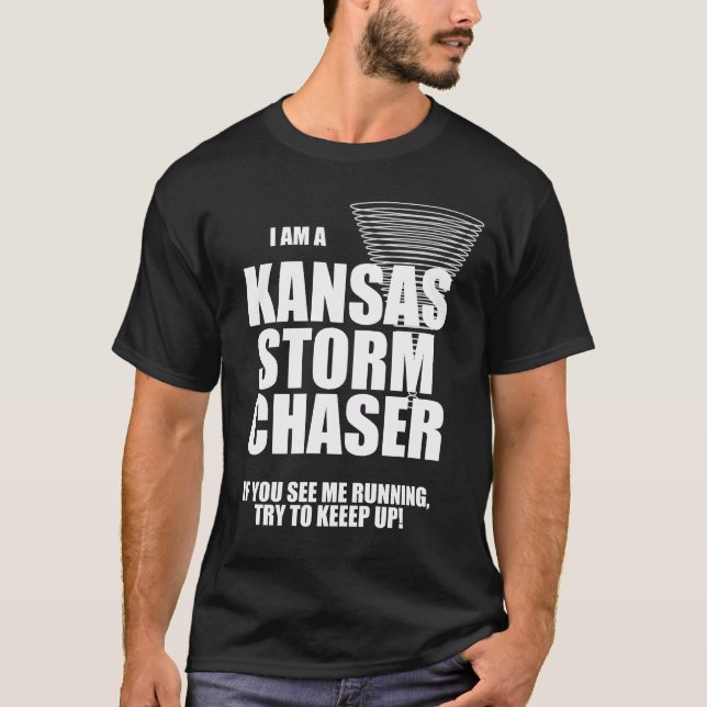 Kansas Tornado Storm Chaser Black T-shirt (Framsida)