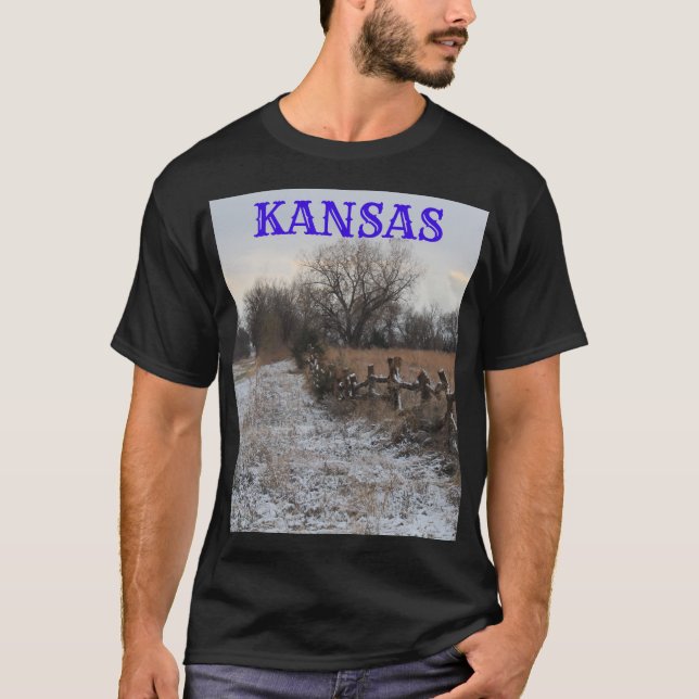 Kansas Wooden Fence med Snö T-Shirt (Framsida)