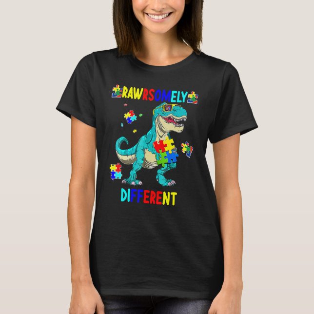 Känslan till autism Sällsynt annorlunda dosinosaur T Shirt (Framsida)