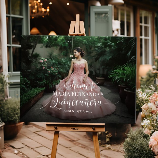 Känslighet för Quinceanera-fotovälkomsttecken eleg Poster (Skapare uppladdad)