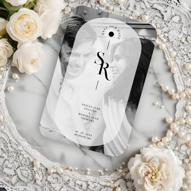 Känsligt Vellum Genomskinlighet Svart Vitt Initial Magnet (Delicate Vellum Transparency Elegant Black & White Wedding Initials Photo Save the Date Magnet.)