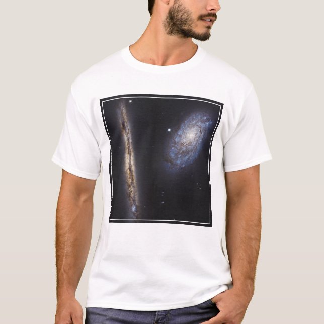 Kant-on Galaxy Ngc 4302 och lutat Galaxy Ngc 4298 T Shirt (Framsida)