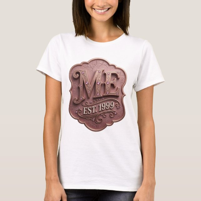 Kantig Guld ME EST 1999 Statement-design T Shirt (Framsida)