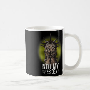 Kantstöt inte min ordförande Teehirt är fortfarand Kaffemugg