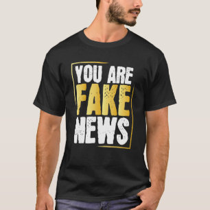 Kantutjämna Politiskt humor-fakenews-citattecken T Shirt