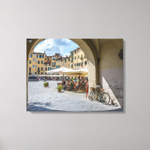 Kanvastrycket Lucca Piazza Anfiteatro view Canvastryck