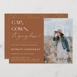 Kap Gown Det går ner Studentfest Inbjudningar