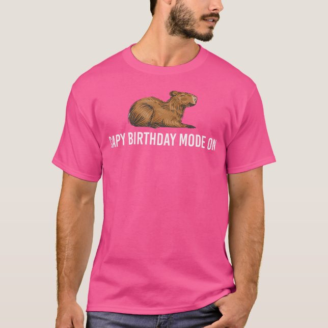 Kapa födelsedagsläget på Capybara T Shirt (Framsida)