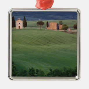 Kapell San Quirico d'Orcia, Toscana, Italien Julgransprydnad Metall