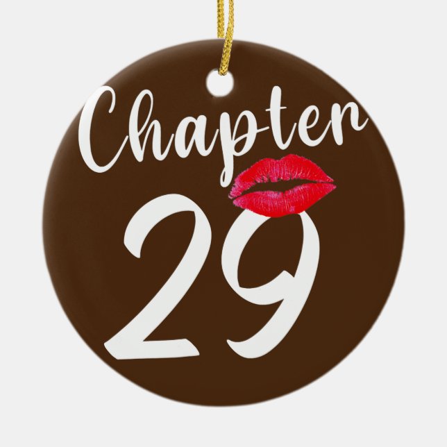 Kapitel 29 lp grattis på födelsedagen julgransprydnad keramik (Framsidan)