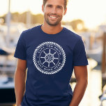 Kaptenbåtens namn-rep ram nautisk frakts hjul t shirt<br><div class="desc">En vit,  elegant frakts hjul och rep-emblem med anpassningsbarnas kapten namn och båt namn.</div>