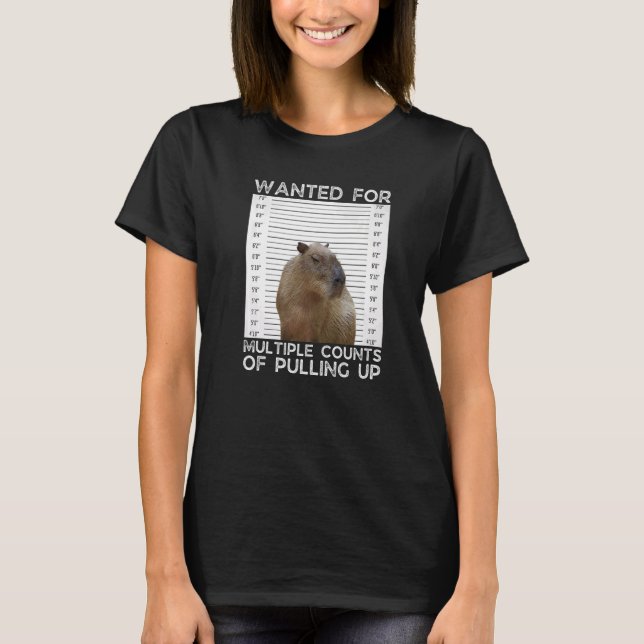 Kapybara efterlyst för flera fall av att rycka upp t shirt (Framsida)