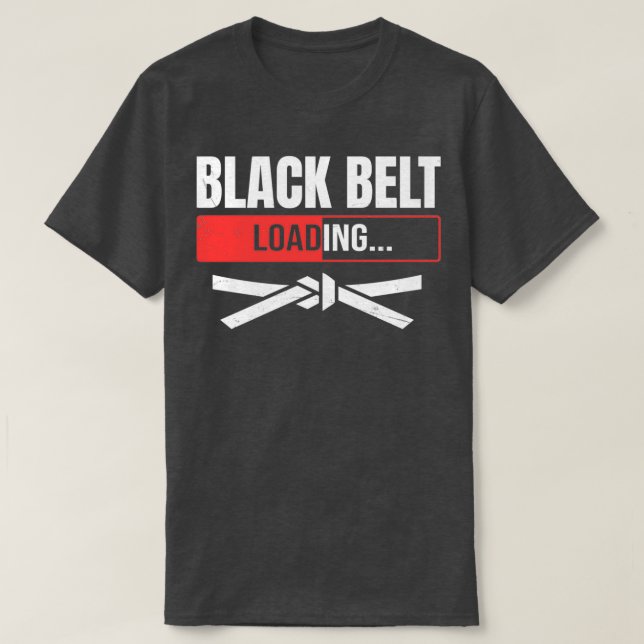 Karate eller Taekwondo Black Bälte Loading Funny M T Shirt (Design framsida)