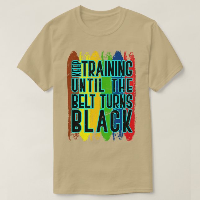Karate Fighter Black Bälte Quote Karate T Shirt (Design framsida)