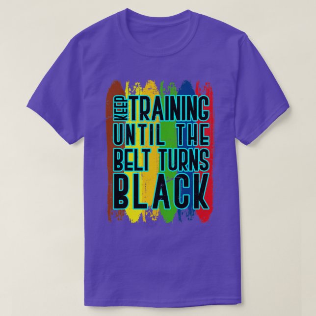 Karate Fighter Black Bälte Quote Karate T Shirt (Design framsida)