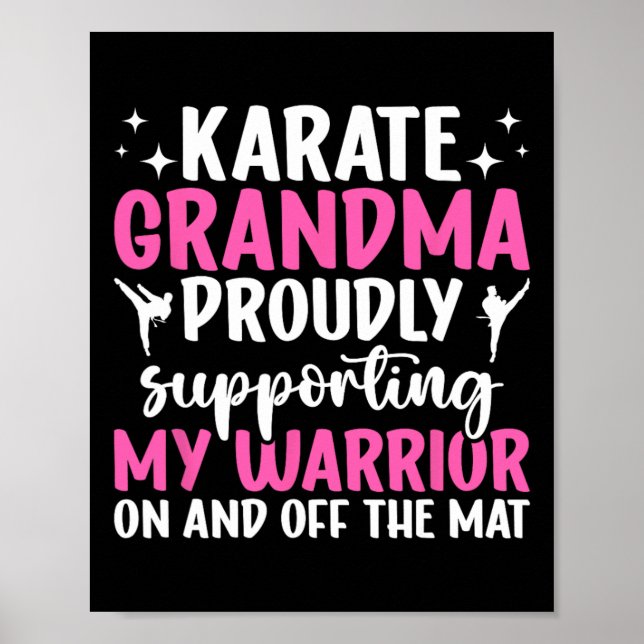 Karate Grandma som stöder Min Warrior Karate Grand Poster (Framsidan)