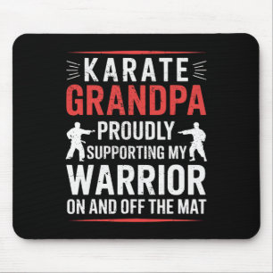 Karate Grandpa som stöder min morfar Musmatta
