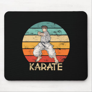 Karate Grunge Design Karate Fighter Makes Slår in Musmatta