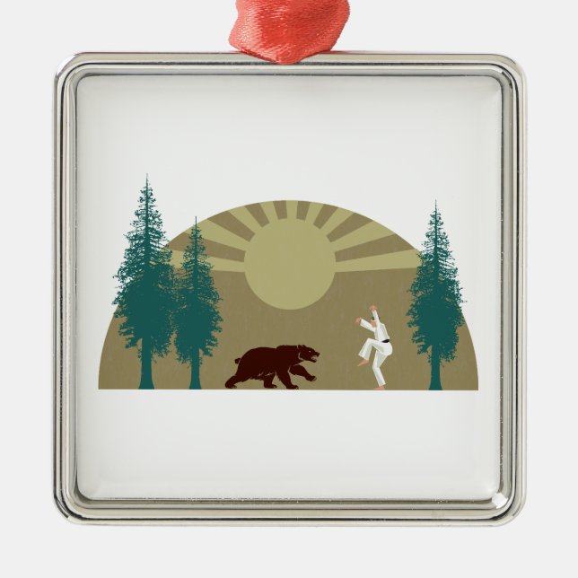 Karate Kick Bear Julgransprydnad Metall (Framsidan)
